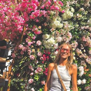 Meet your Posher, Cassandra